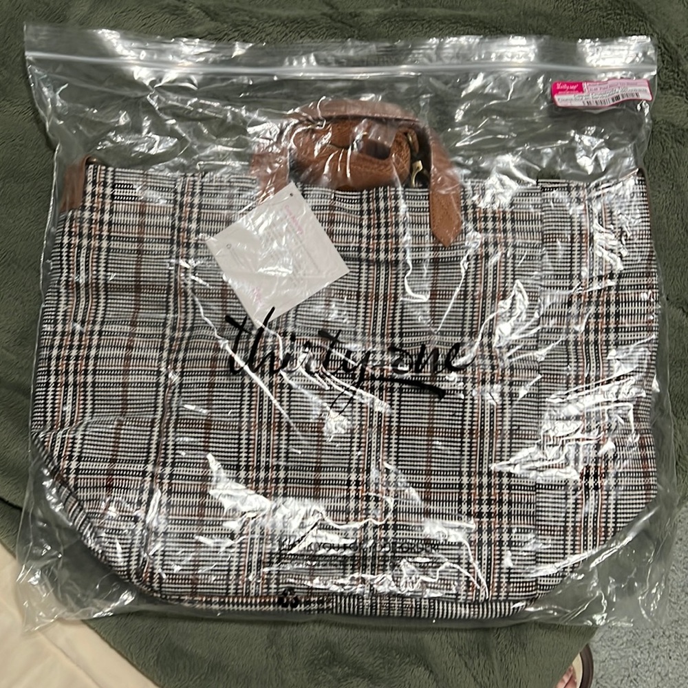 Thirty one casual crossbody tote